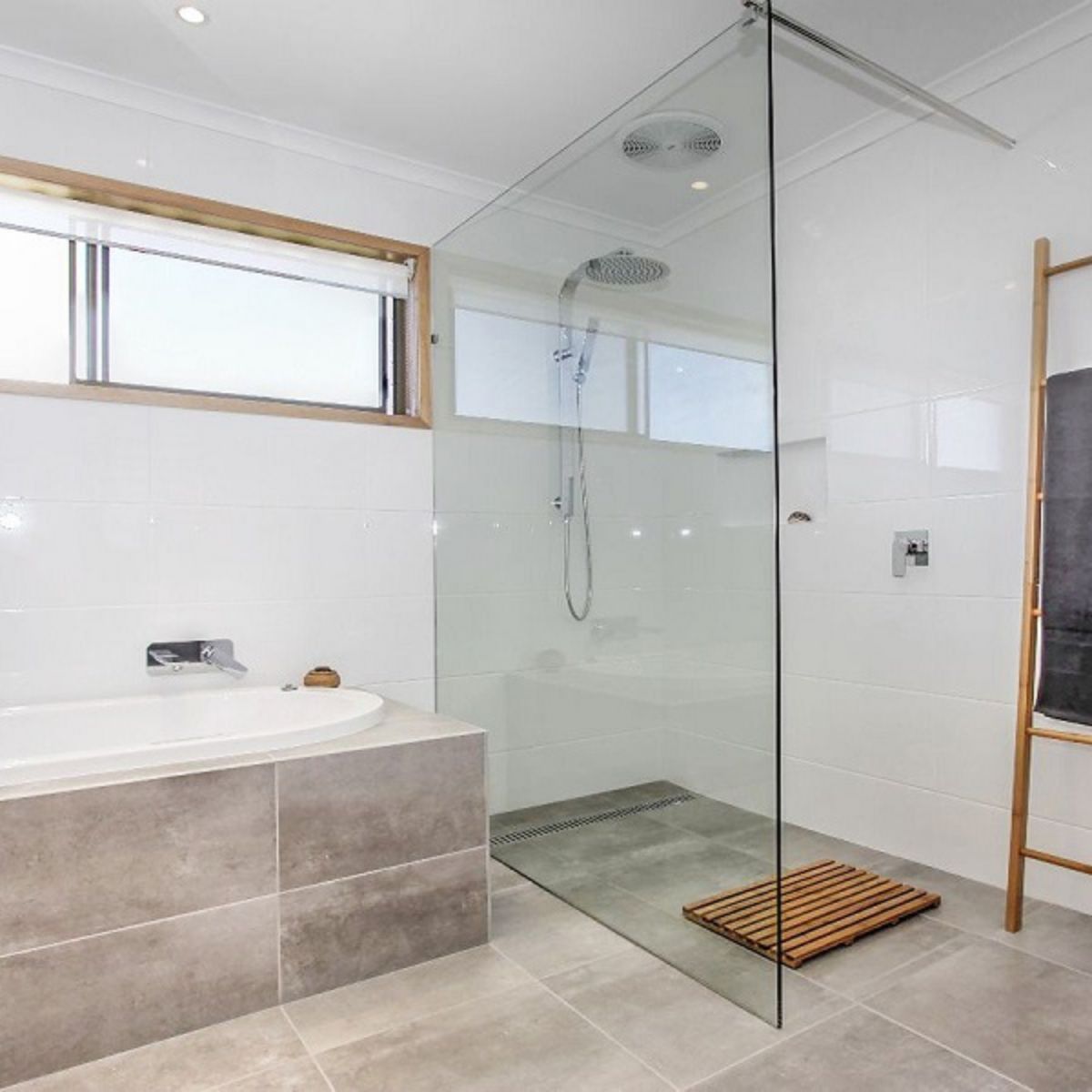 GP Company Glass Shower Doors in Chicago